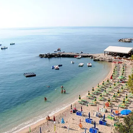 Leonardo بيت للعطل ماتيناتا